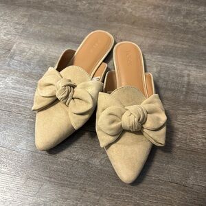 Women's Tan Bow Mules